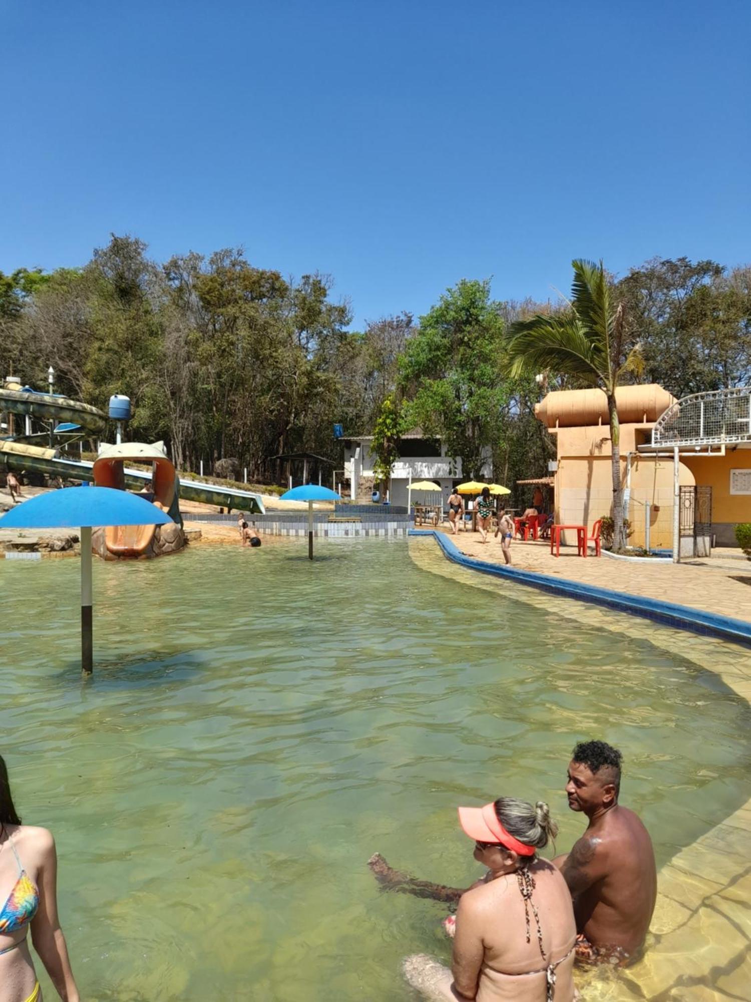 Pousada Balneario Cachoeira Do Moinho Belo Vale Luaran gambar